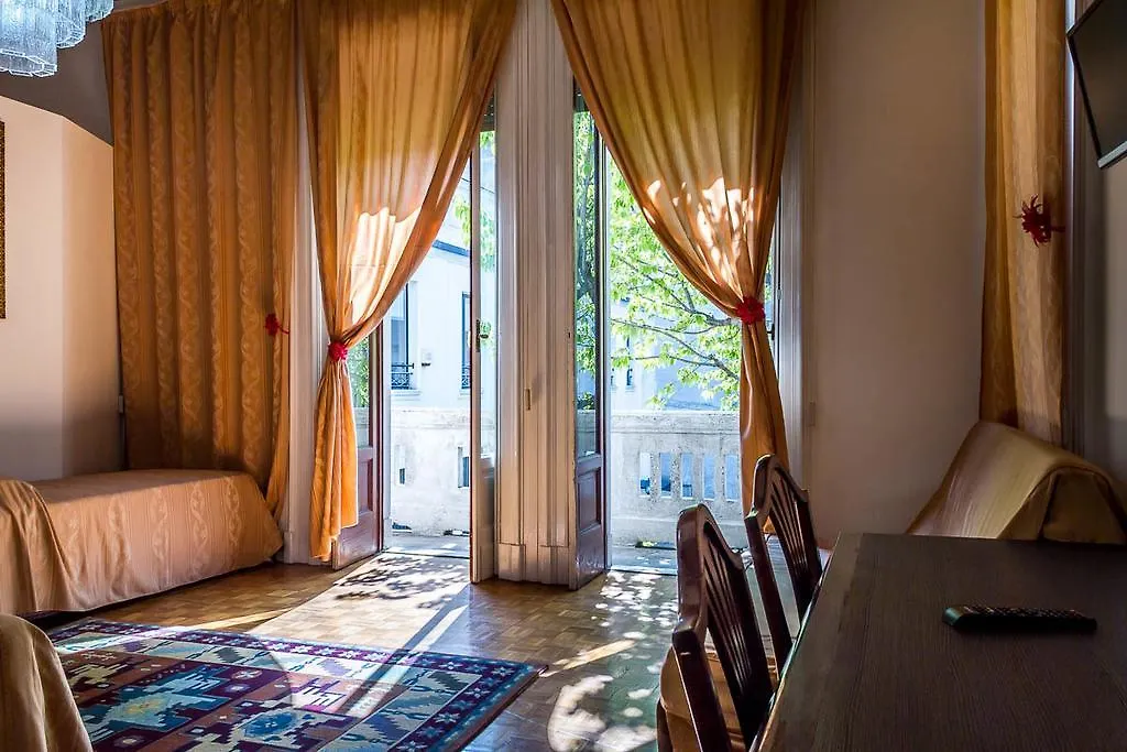 Hotel Luisa 2*, Milan Italy